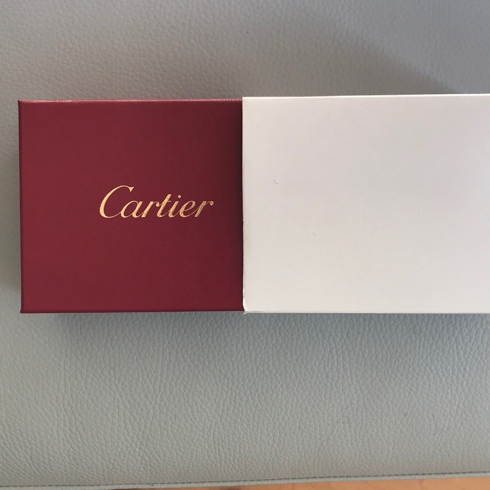 Cartier box with cleaning kit for metal bracelet